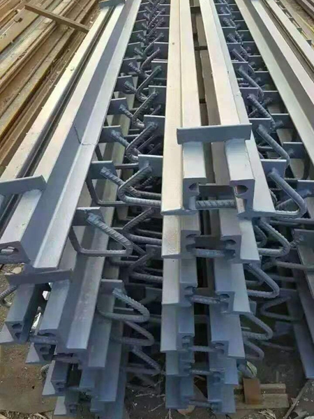 橋梁伸縮縫